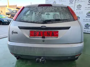 FORD FOCUS BERLINA (CAK) foto 2