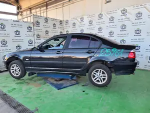 BMW SERIE 3 BERLINA (E46) foto 8