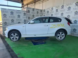BMW SERIE 1 BERLINA (E81/E87) foto 3
