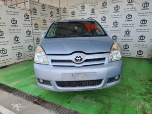 TOYOTA COROLLA VERSO (R1) foto 1