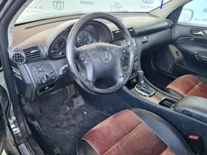 MERCEDES-BENZ CLASE C (BM 203) BERLINA foto 5