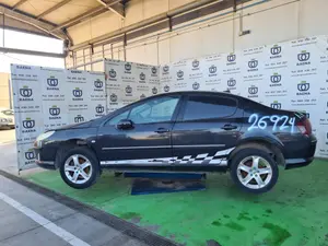 PEUGEOT 407 foto 3
