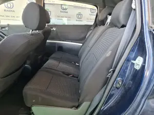 TOYOTA COROLLA VERSO (R1) foto 4