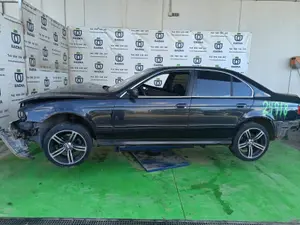 BMW SERIE 5 BERLINA (E39) foto 3
