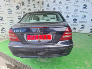 MERCEDES-BENZ CLASE C (BM 203) BERLINA foto 4