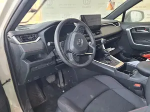 TOYOTA RAV4 foto 6