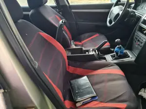 PEUGEOT 407 foto 6