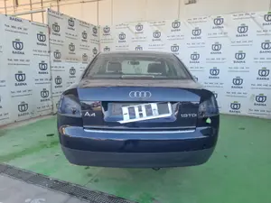 AUDI A4 BERLINA (8E) foto 7