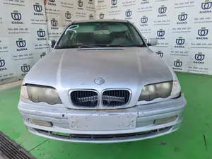 BMW SERIE 3 BERLINA (E46) foto 1