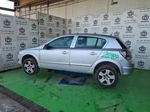 OPEL ASTRA H BERLINA foto 6