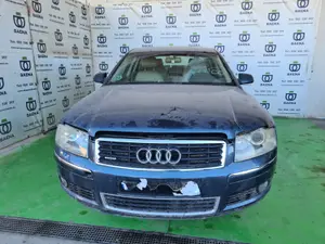 AUDI A8 (4E) foto 1