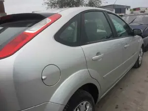 FORD FOCUS BERLINA (CAP) foto 1