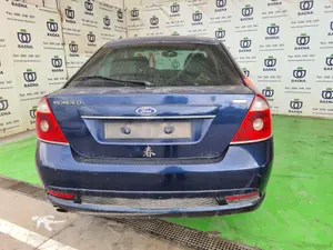 FORD MONDEO BERLINA (GE) foto 2