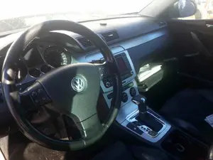 VOLKSWAGEN PASSAT BERLINA (3C2) foto 3