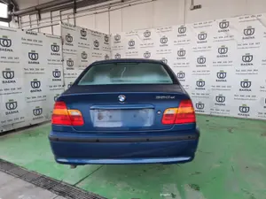 BMW SERIE 3 BERLINA (E46) foto 2