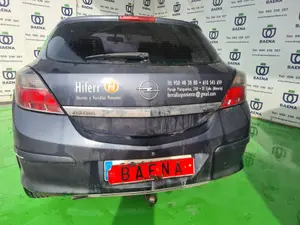 OPEL ASTRA H GTC foto 4