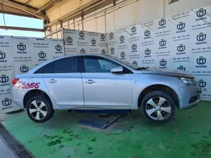 CHEVROLET CRUZE foto 3