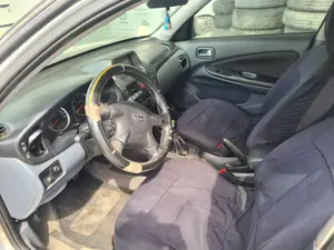 NISSAN ALMERA (N16/E) foto 2