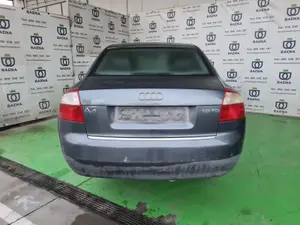 AUDI A4 BERLINA (8E) foto 3