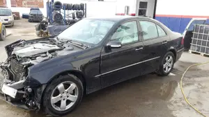 MERCEDES-BENZ CLASE E (BM 211) BERLINA foto 3