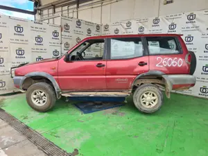 NISSAN TERRANO II (R20) foto 4