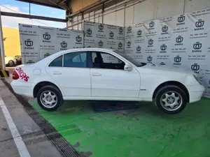 MERCEDES-BENZ CLASE E (BM 211) BERLINA foto 3