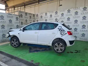 SEAT IBIZA BERLINA (6J5) foto 8