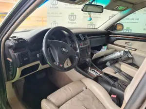 AUDI A8 (D2) foto 5