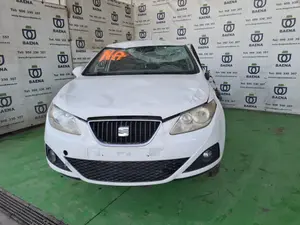 SEAT IBIZA BERLINA (6J5) foto 1