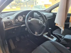PEUGEOT 407 foto 3
