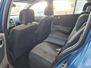 RENAULT MEGANE II BERLINA 5P foto 6