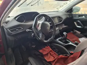 PEUGEOT 308 foto 7