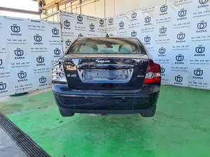 VOLVO S40 BERLINA foto 6