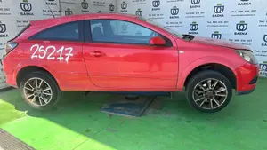 OPEL ASTRA H GTC foto 5