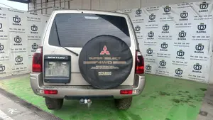 MITSUBISHI MONTERO (V60/V70) foto 2