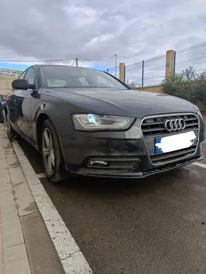 AUDI A4 BERLINA (8K2) foto 4