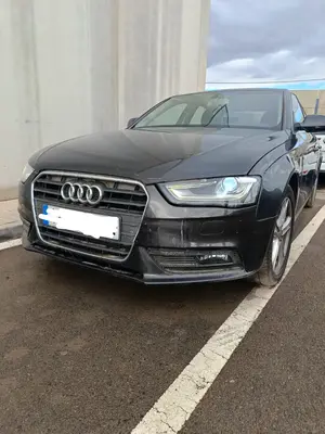 AUDI A4 BERLINA (8K2) foto 1