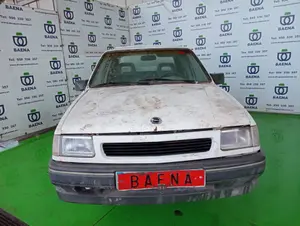 OPEL CORSA A foto 2