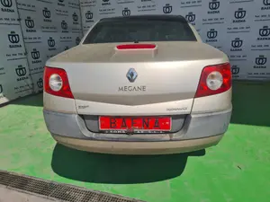 RENAULT MEGANE II BERLINA 3P foto 3