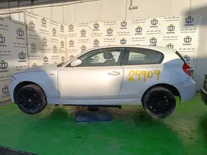 BMW SERIE 1 BERLINA (E81/E87) foto 2