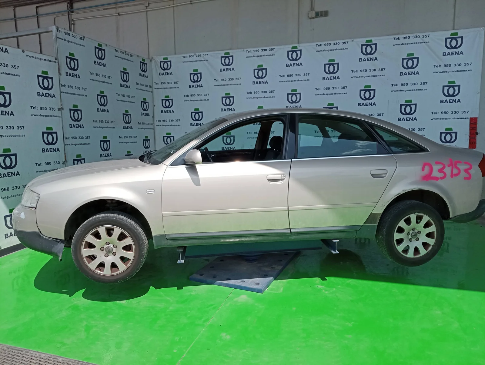 AUDI A6 AVANT (4B5)
