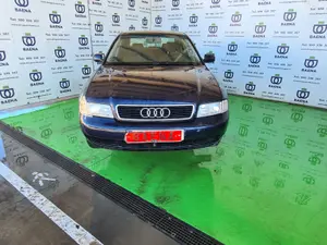 AUDI A4 AVANT (B5) foto 5