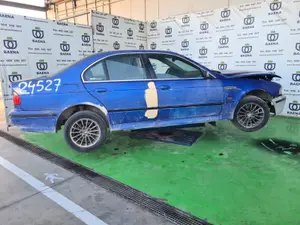 BMW SERIE 5 BERLINA (E39) foto 2