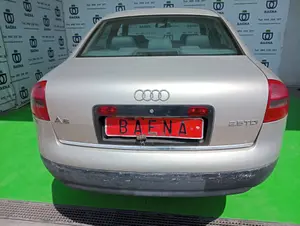 AUDI A6 AVANT (4B5) foto 4