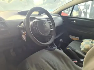 CITROEN C4 BERLINA foto 3