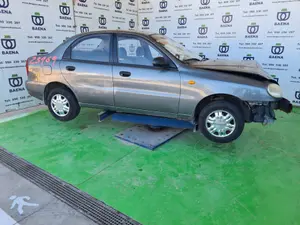 DAEWOO LANOS foto 1