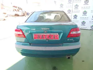 VOLVO S40 BERLINA foto 3