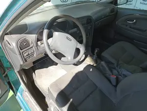 VOLVO S40 BERLINA foto 4