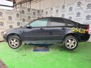 VOLVO S40 BERLINA foto 6