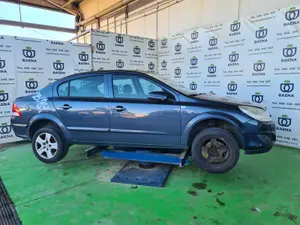 OPEL ASTRA H BERLINA foto 7